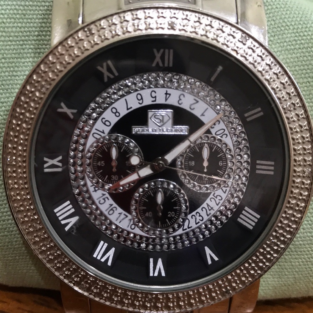 Watch - Picture 3 of 3